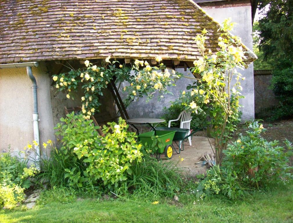 Ferme Du Chateau Bailleau-l'Eveque Экстерьер фото